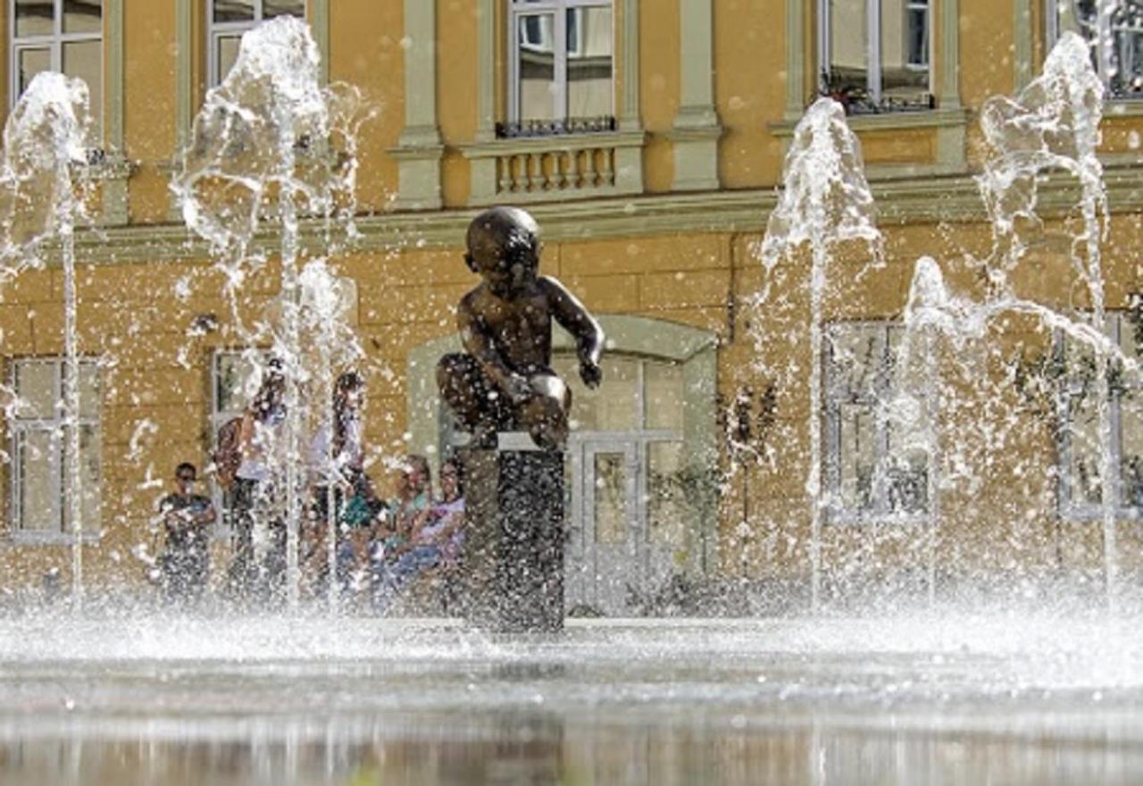 Аpartments In The Center On Mitniy Square Lejlighed Lviv Eksteriør billede